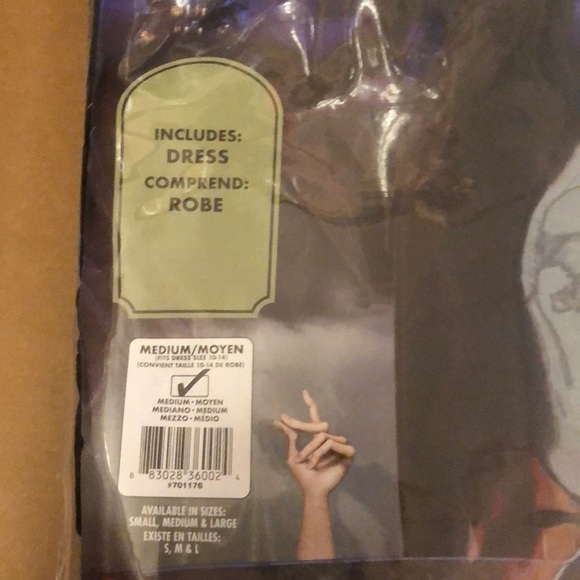 The Addams Family Morticia Adult Costume! New! - Picture 6 of 8